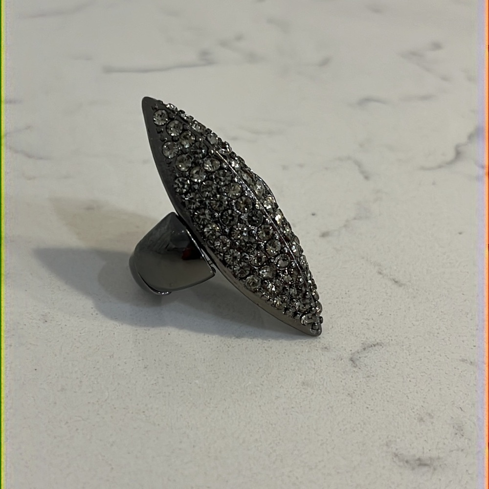 BCBG RING - Picture 3 of 5